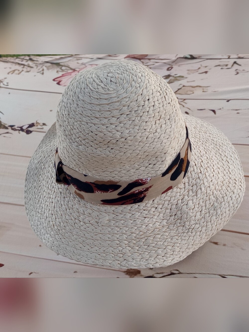 Ava & Aiden Cream Straw Sun Hat with Leopard Band